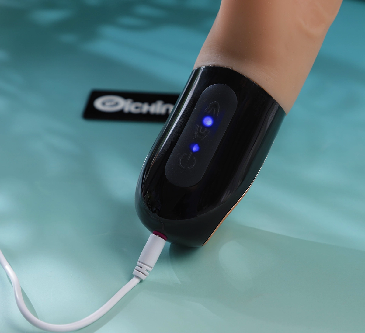 Cắm sạc vào đỏ đèn