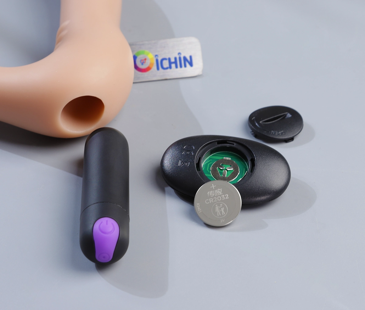 Pin và cắm sạc của IJOY Strapless