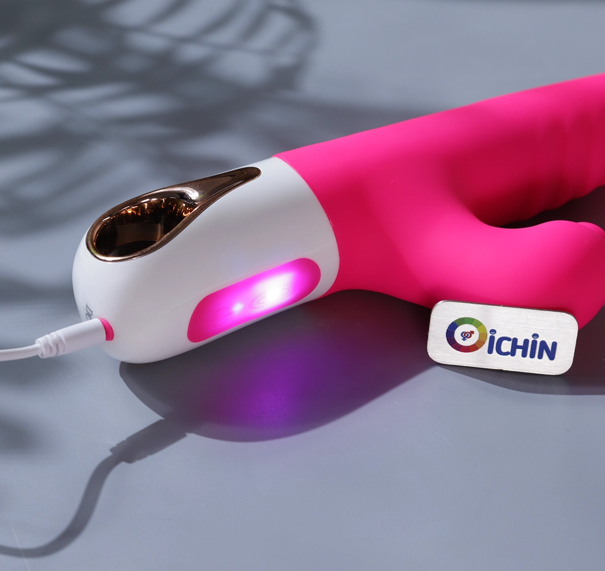 Cắm sạc qua cổng USB