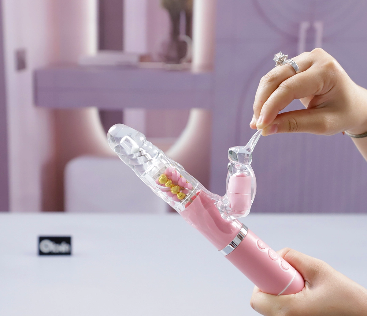 Dương vật Pink Rabbit rung xoay mềm mại silicone cận cảnh