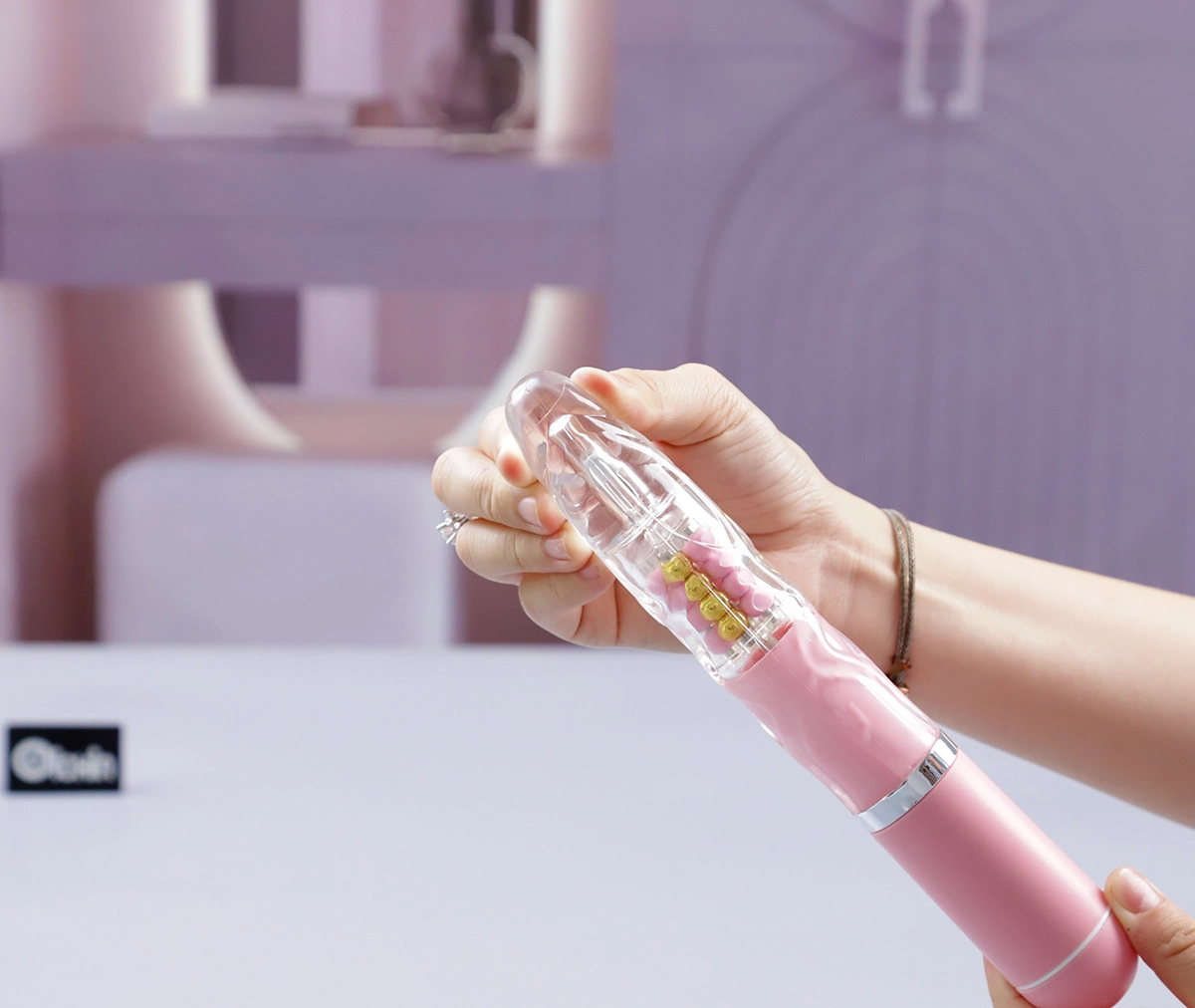Dương vật Pink Rabbit Penis rung xoay silicone mềm mại cận cảnh
