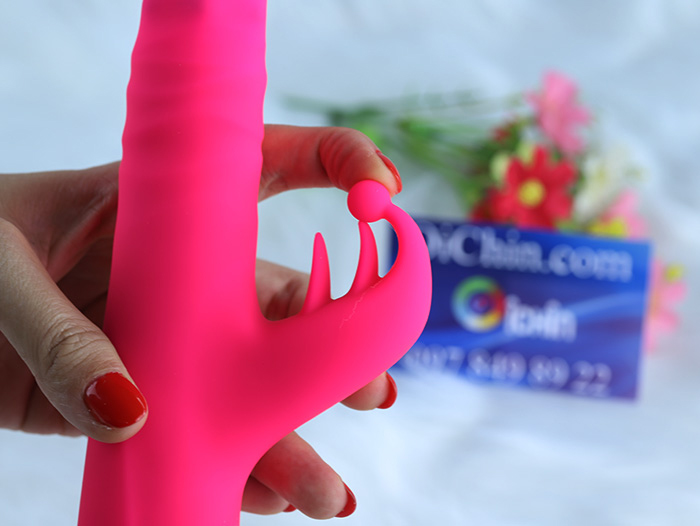 Zemali Zora có ngoại hình thời trang với bi ở nhánh rung