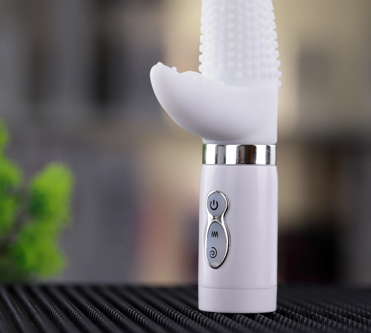 Phần thân dưới và nút điều khiển