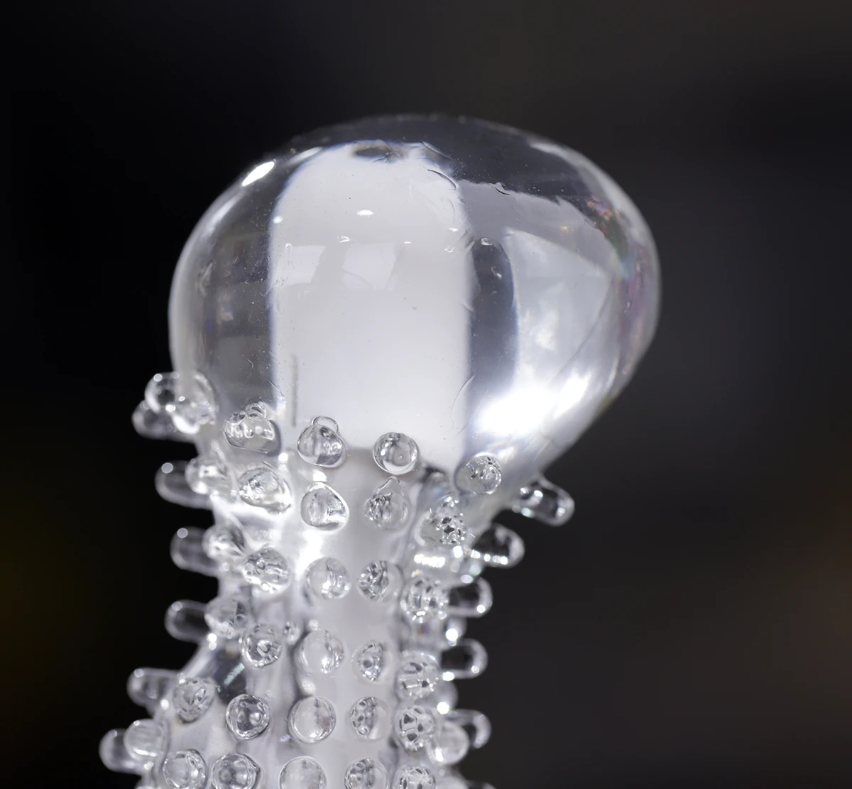 Thiết kế phần đầu trơn láng và hơi nhô ra để tối ưu kích thích điểm G