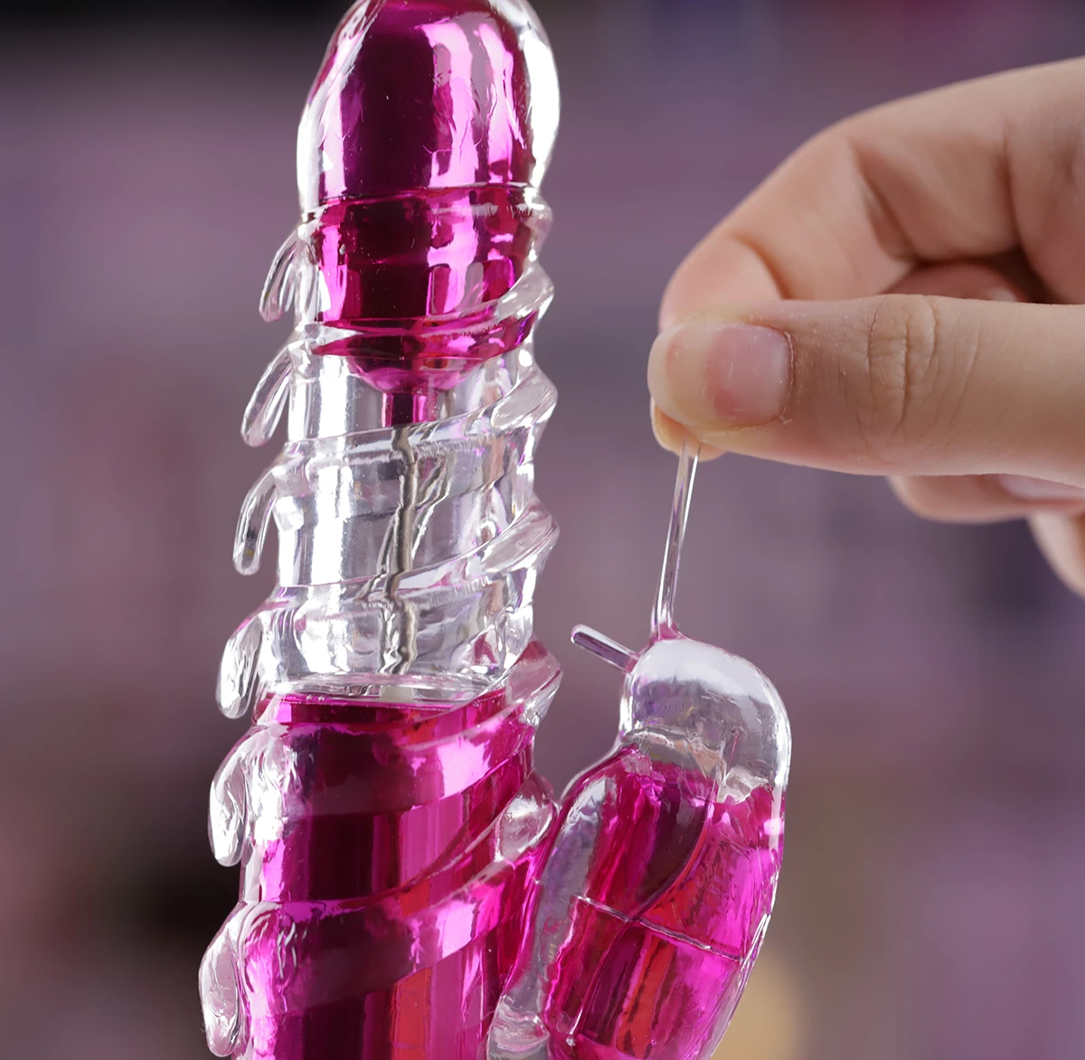 Dương vật giả xoắn rung ngoáy