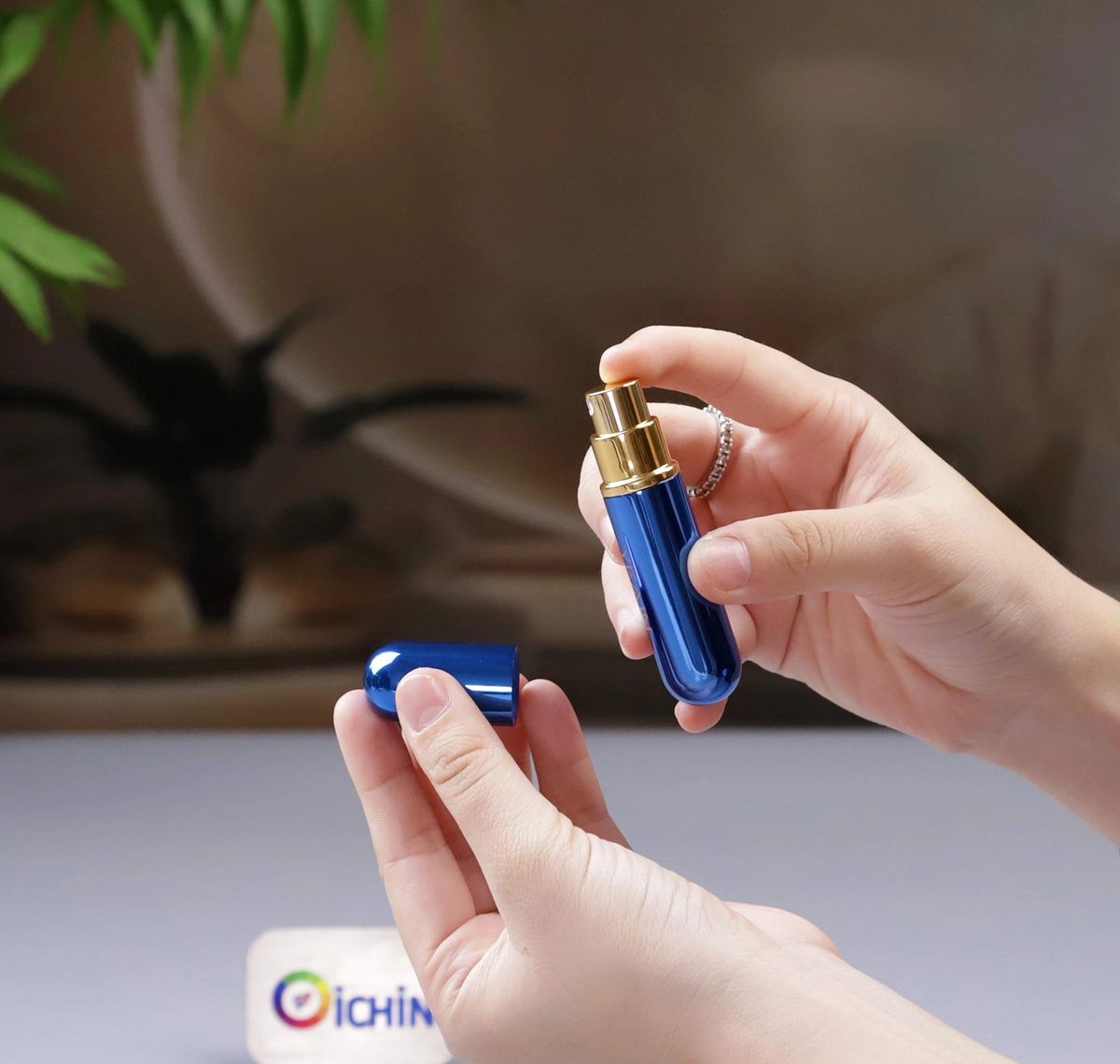 Nhỏ gọn, càm tay dễ dàng