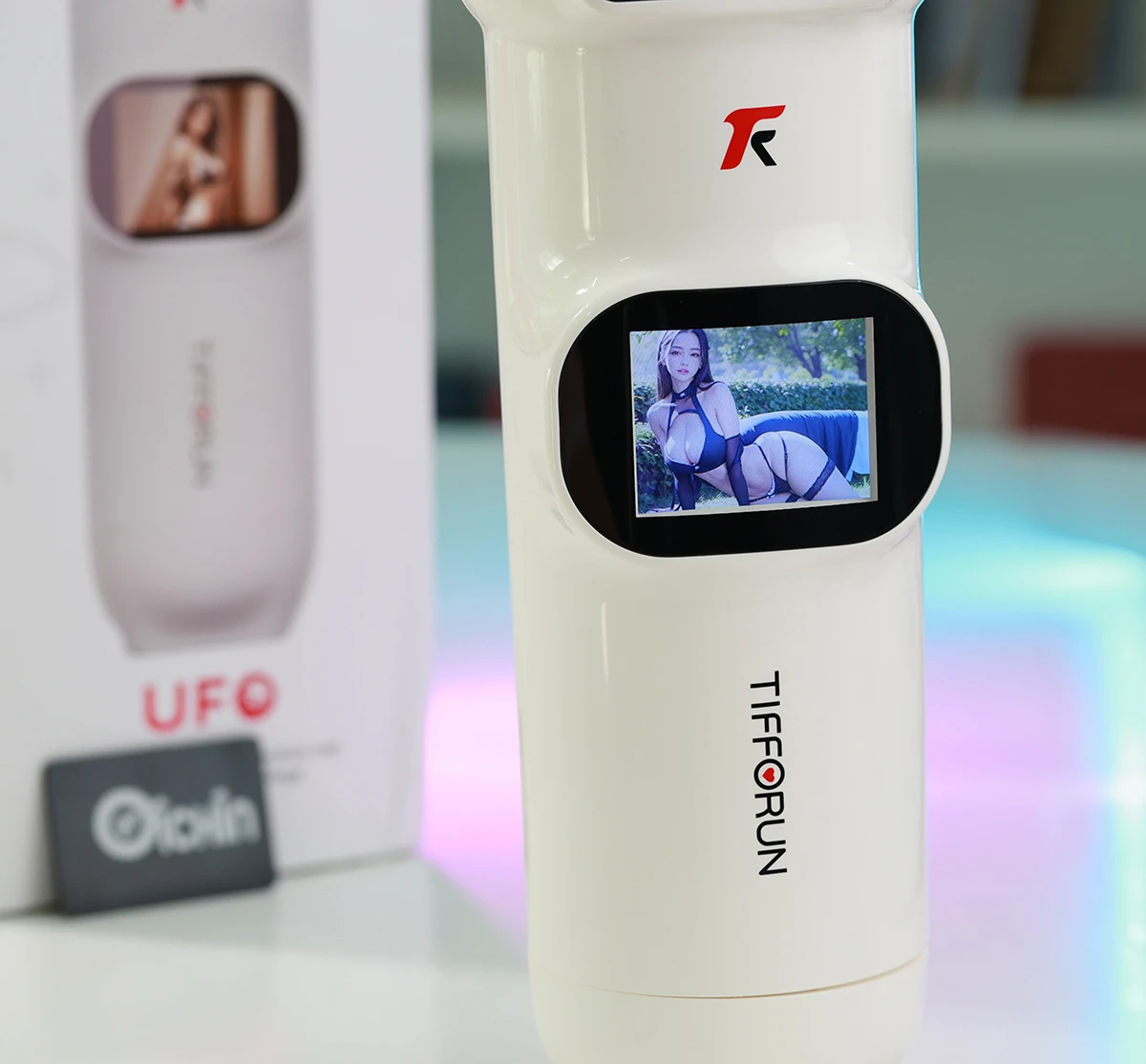 Màn hình LCD chuyển đổi liên tục