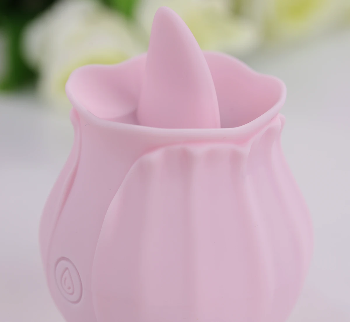 Miss Coyness có10 chế độ liếm đa cảm xúc