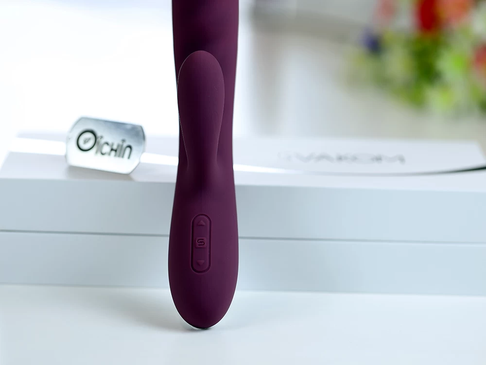 Nút điều khiển đơn giản và dễ sử dụng