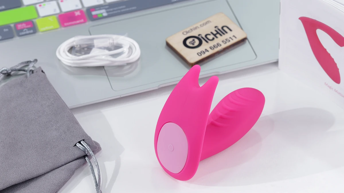 Với cáp sạc USB tiện lợi có thể kết nối với nhiều thiết bị, nàng có thể mang theo đồng hành trong các chuyến du lịch