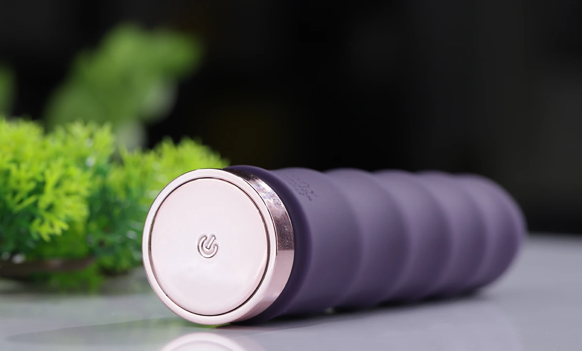 Máy massage vùng kín Fifty Shades Freed Deep Inside nhấp nhô tăng kích thích