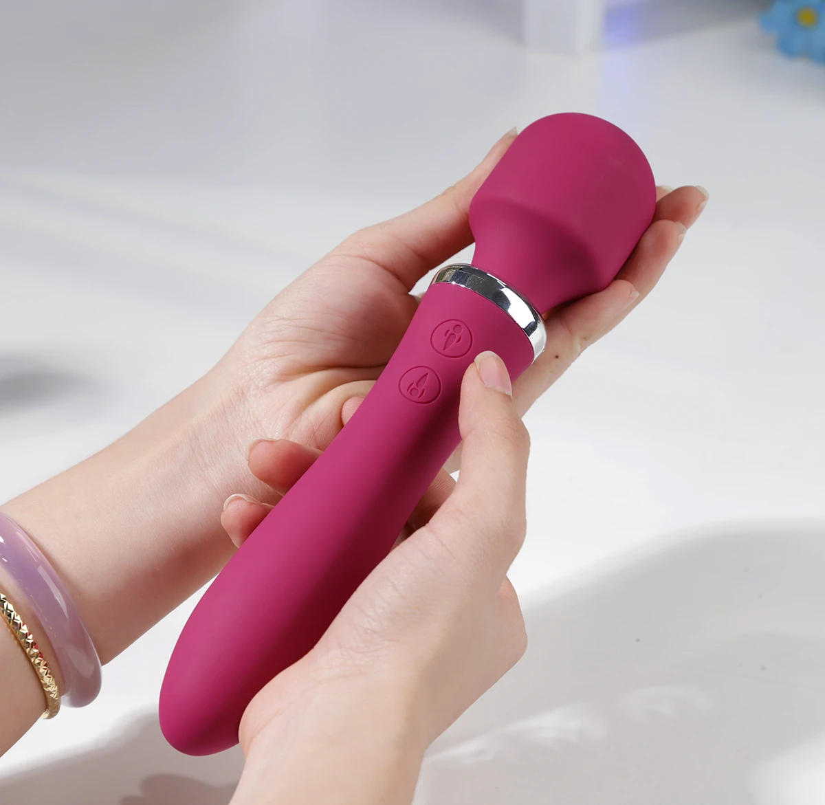 Kích thước nhỏ gọn dễ dàng mang theo