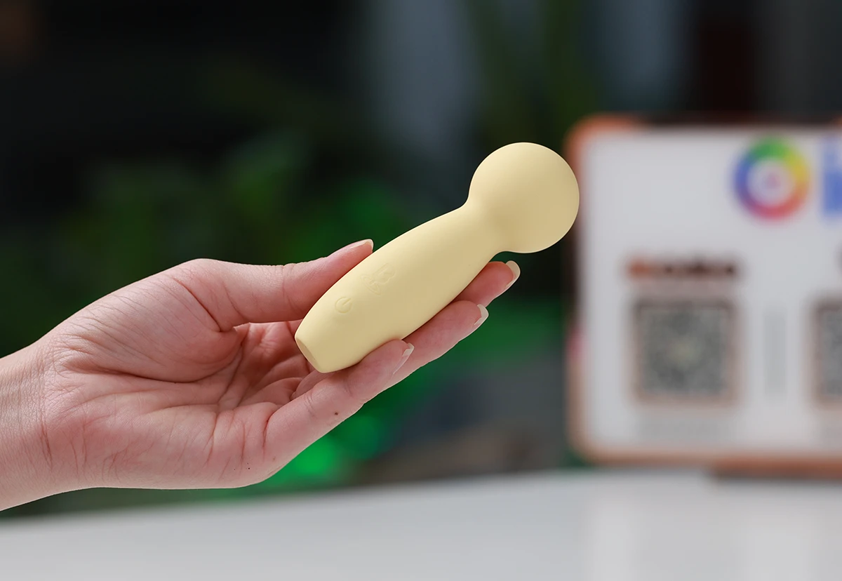 Chày rung mini của Blenva nhỏ gọn trên tay