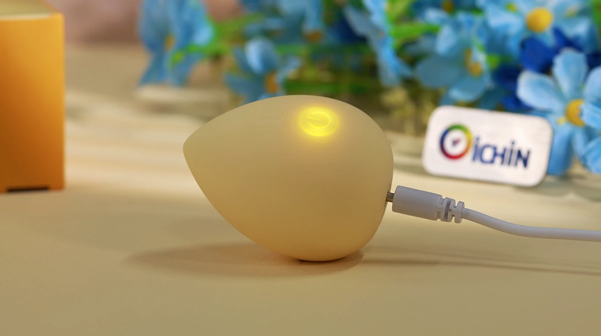 Cẳm sạc vào đèn sẽ sáng