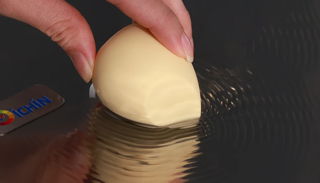 Rung động trên mặt nước