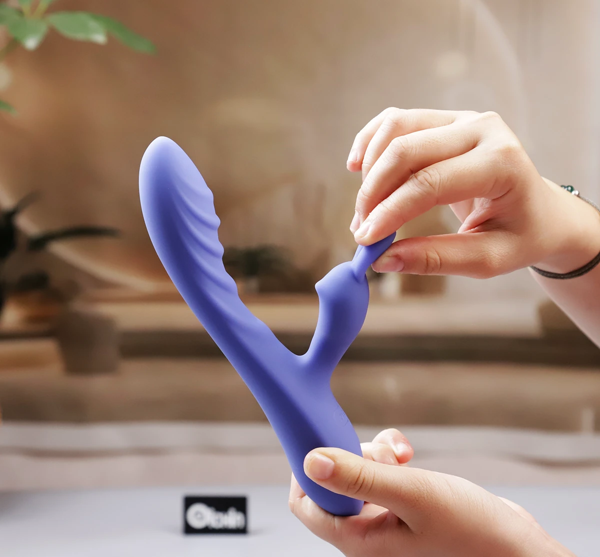 Độ mềm mại silicone Máy massage tai thỏ Lovetoy L'Allure Swirl