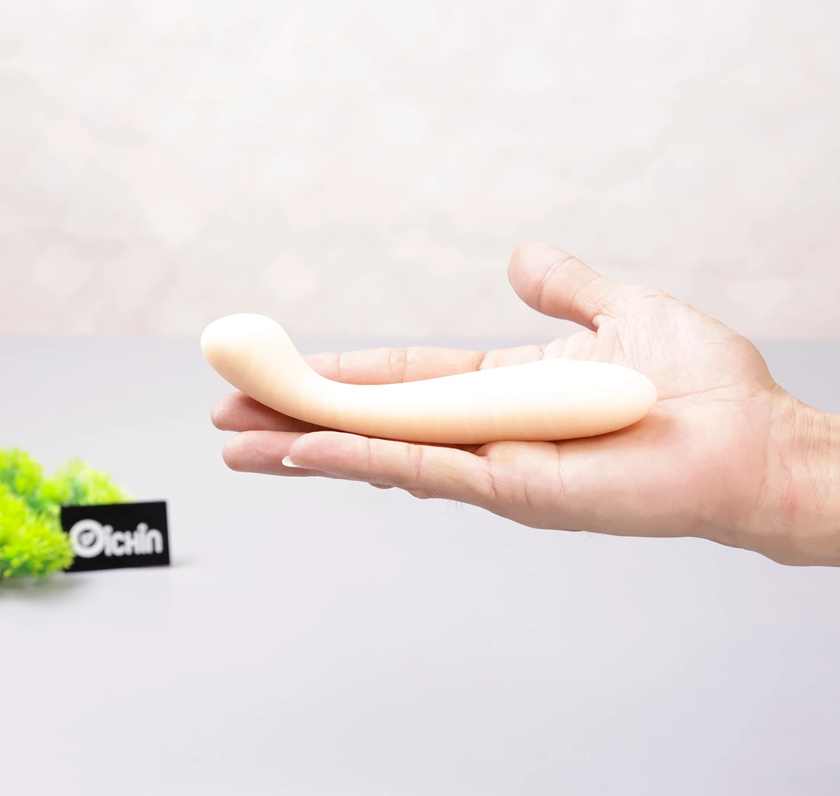 Máy massage Oichin Elvy rung động 10 chế độ cầm tay trắng
