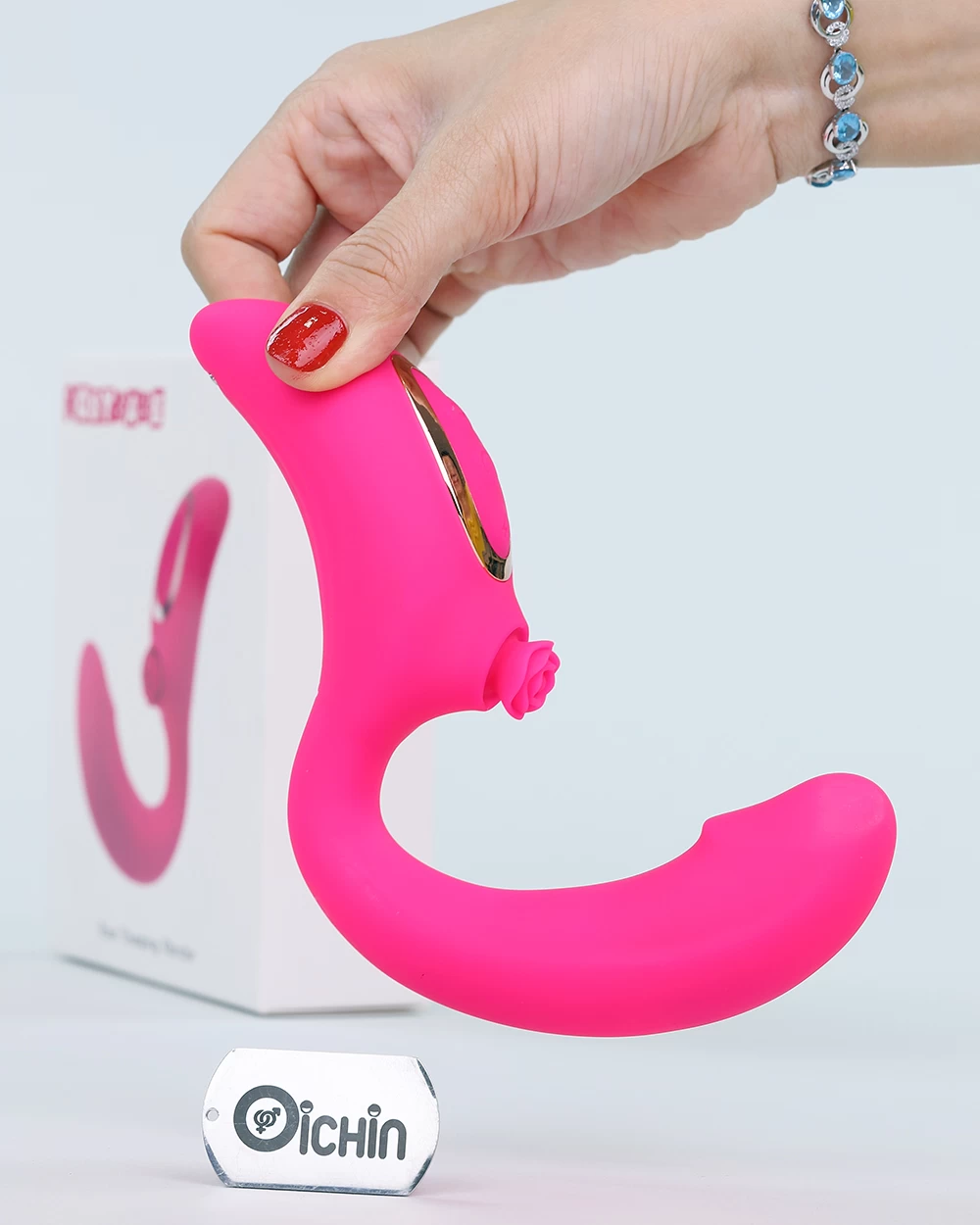 Loving World Rose Thumping có thiết kế đặc biệt ôm sát vùng kín phái đẹp