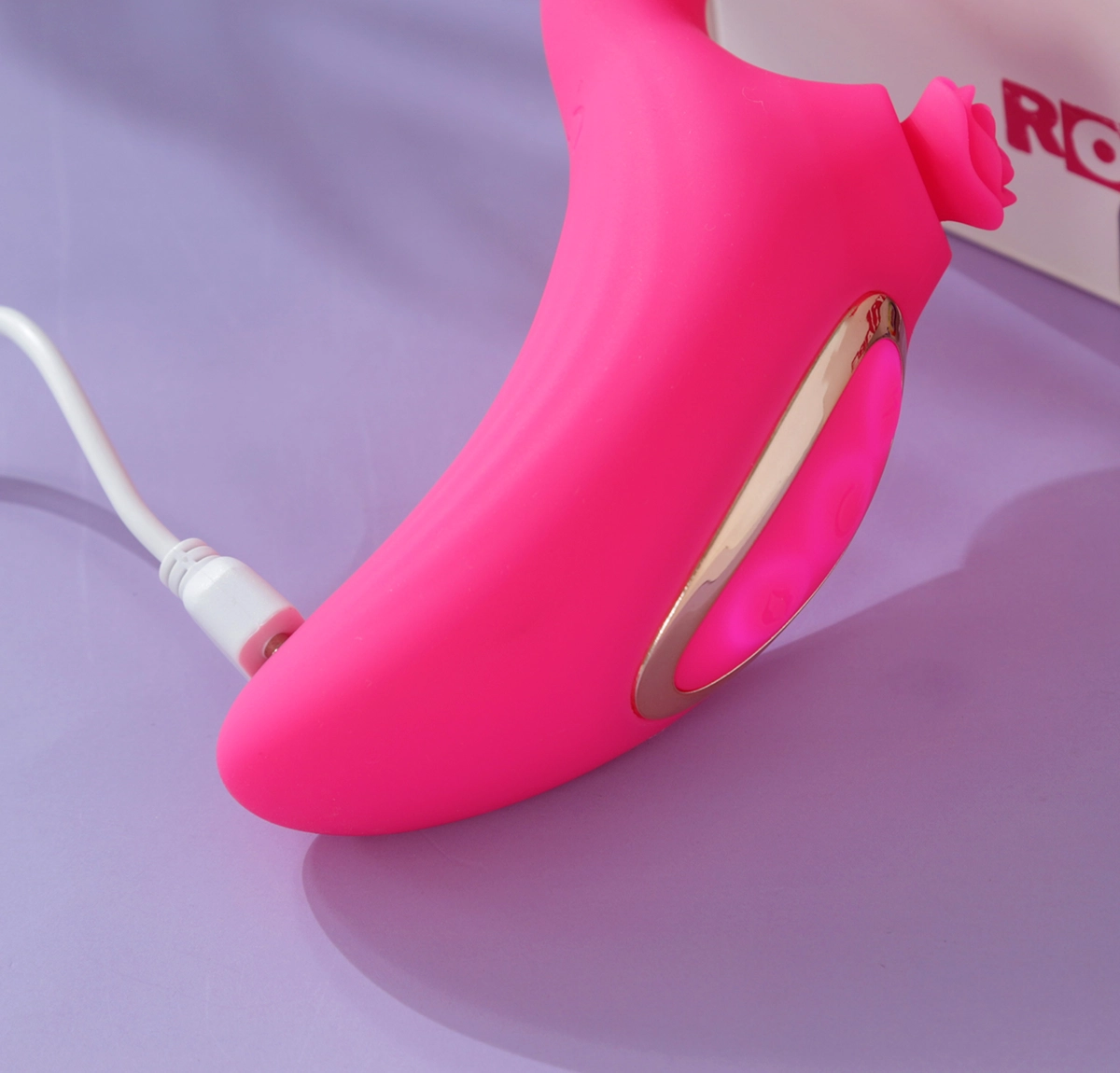 Sạc đầy Loving World Rose Thumping