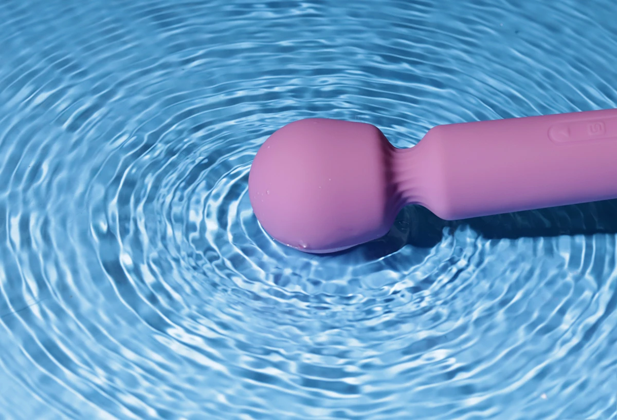 Chày rung mini Emma Svakom tích hợp 5 kiểu rung và 10 tốc độ khác nhau