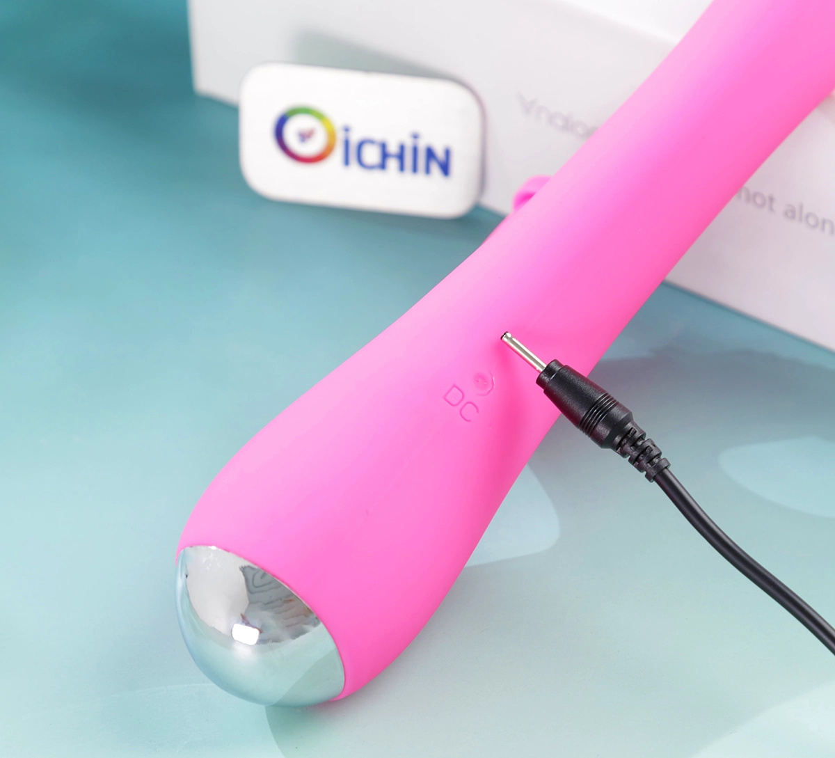 Sạc lại tiện lợi với cáp USB