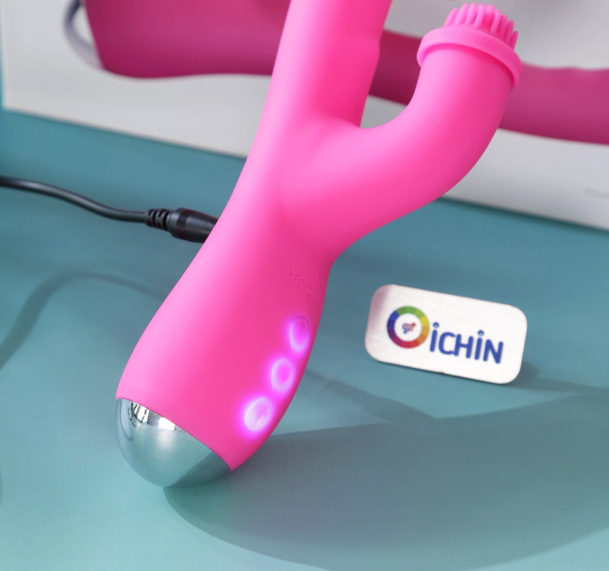 Cắm sạc sáng đèn