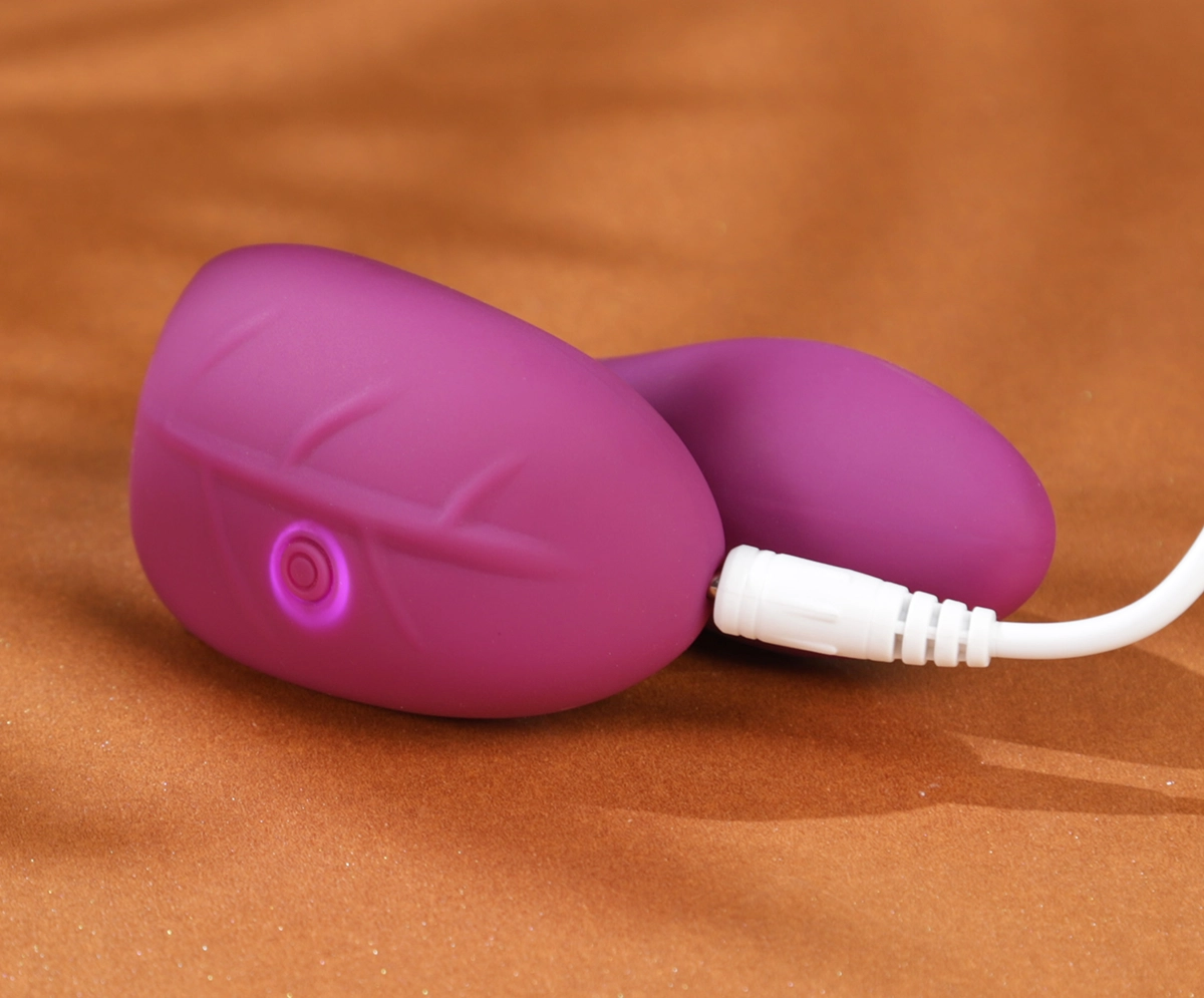 Sạc đầy trong 2 giờ với cáp USB tiện lợi