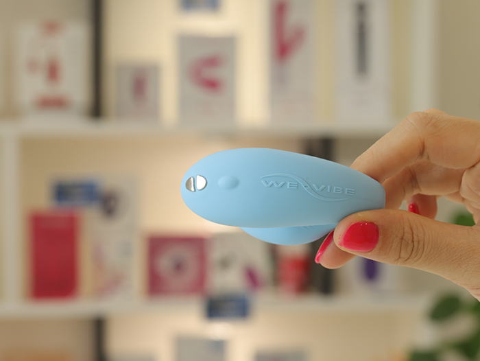 We-vibe Chorus bẻ cong dễ dàng, dùng nhiều tư thế độc lạ