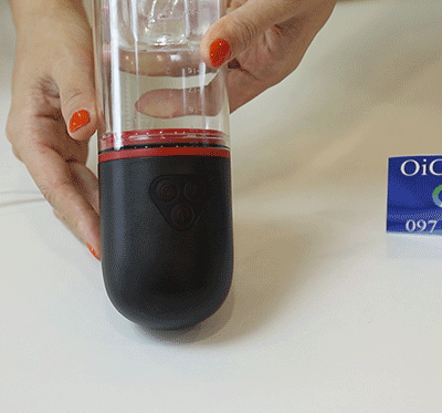 Nút nguồn nhấp nháy khi được cắm sạc