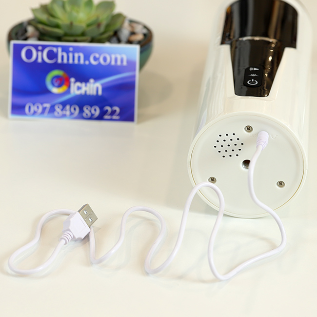 Cổng sạc usb của Fox Weyes dùng chung với cổng tai nghe