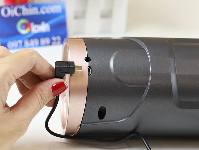 Thời gian sạc 2h với cổng sạc USB 