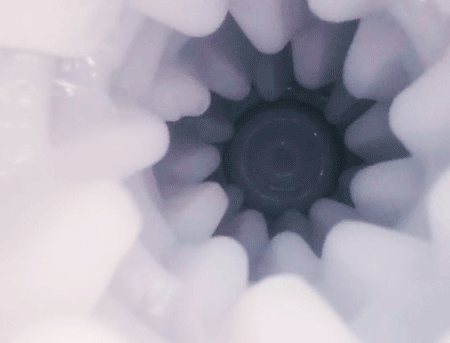 Chế độ bú mút của Leten Black Hole