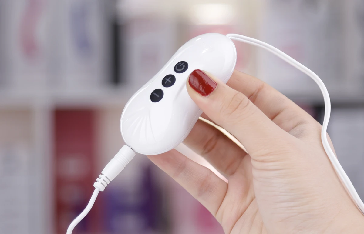 Động cơ pin sạc có cáp USB tiện lợi sạc trong 1 giờ