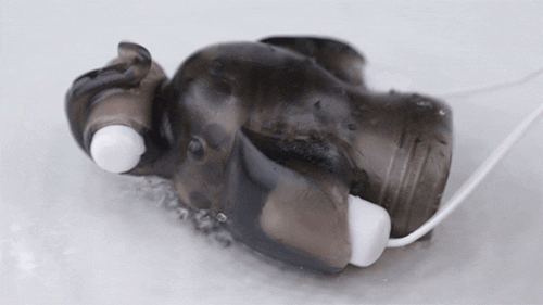 Máy rung cho nam theo ba hướng khác nhau còn được sử dụng để luyện tập và giảm độ nhạy của quy đầu 