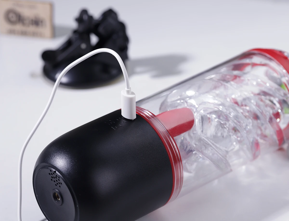 Máy S-hande VIVEK trang bị cáp sạc USB với chân sạc từ tính hiên đại.