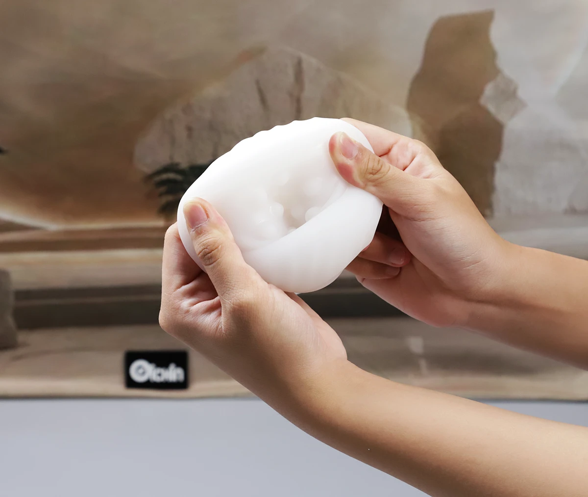 Máy thủ dâm Svakom Sam Neo 2 silicone mềm mại đàn hồi