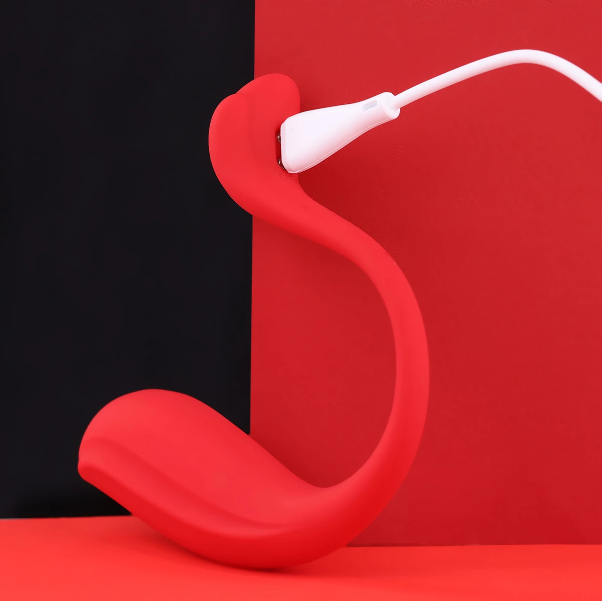 Cáp sạc USB cùng chân sạc từ tính hiện đại