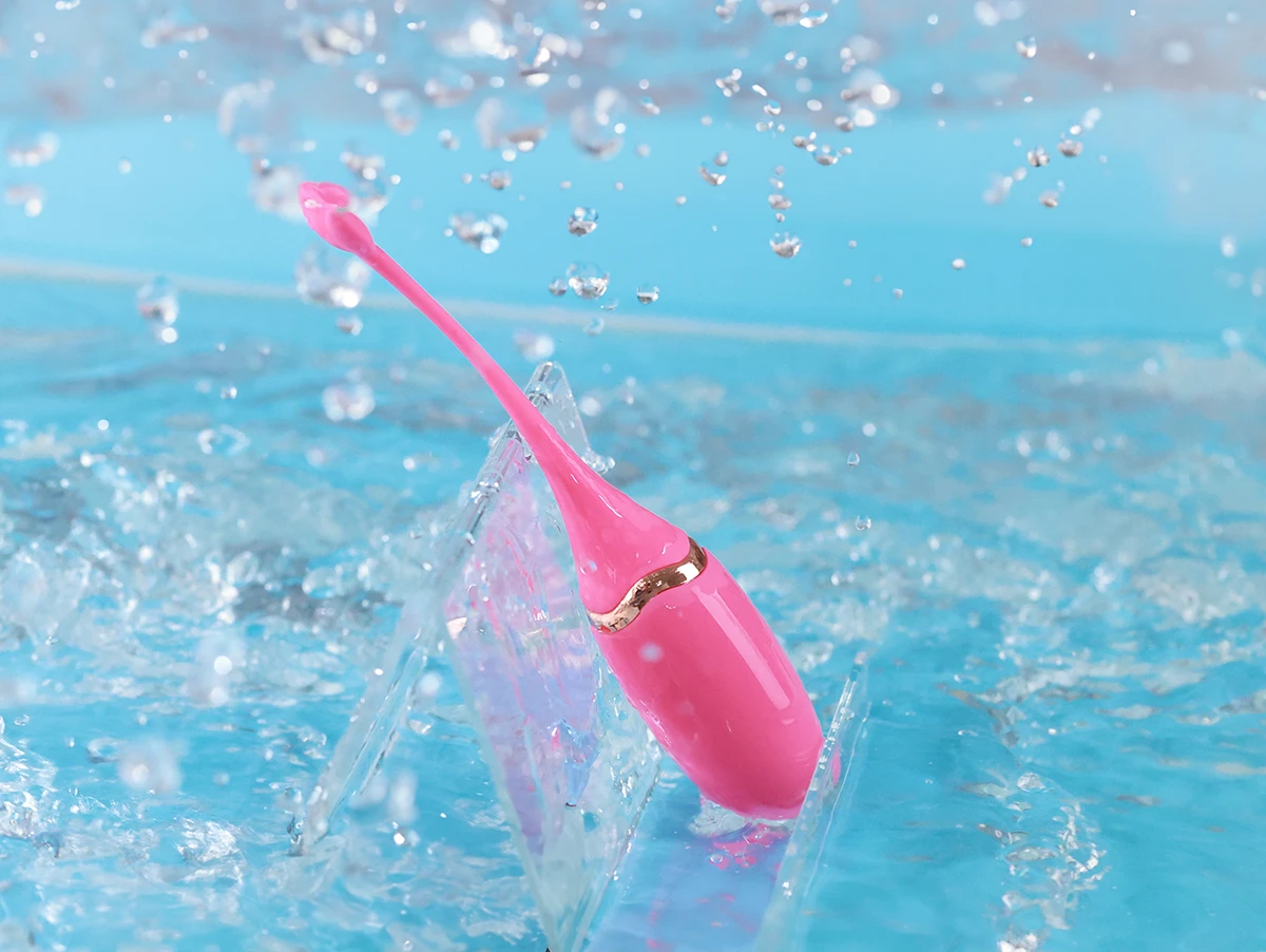 Trứng rung cá voi màu hồng đậm