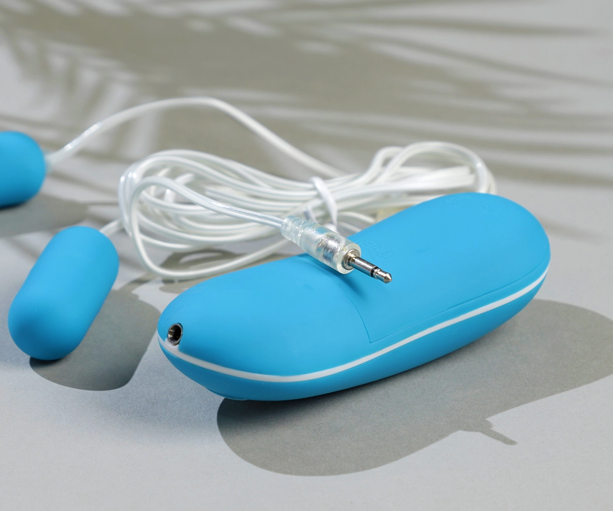 Dây cắm của sextoy