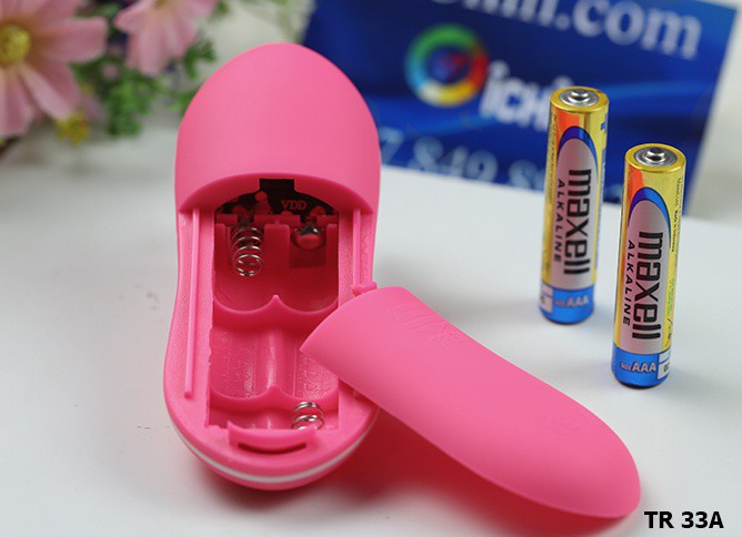 sản phẩm sử dụng pin rời tiện lợi. 2 viên pin AAA. Phần đế bằng |( cực - ) lắp vào chỗ lò xo, phần lồi ( cực + ) lắp vào đầu còn lại.