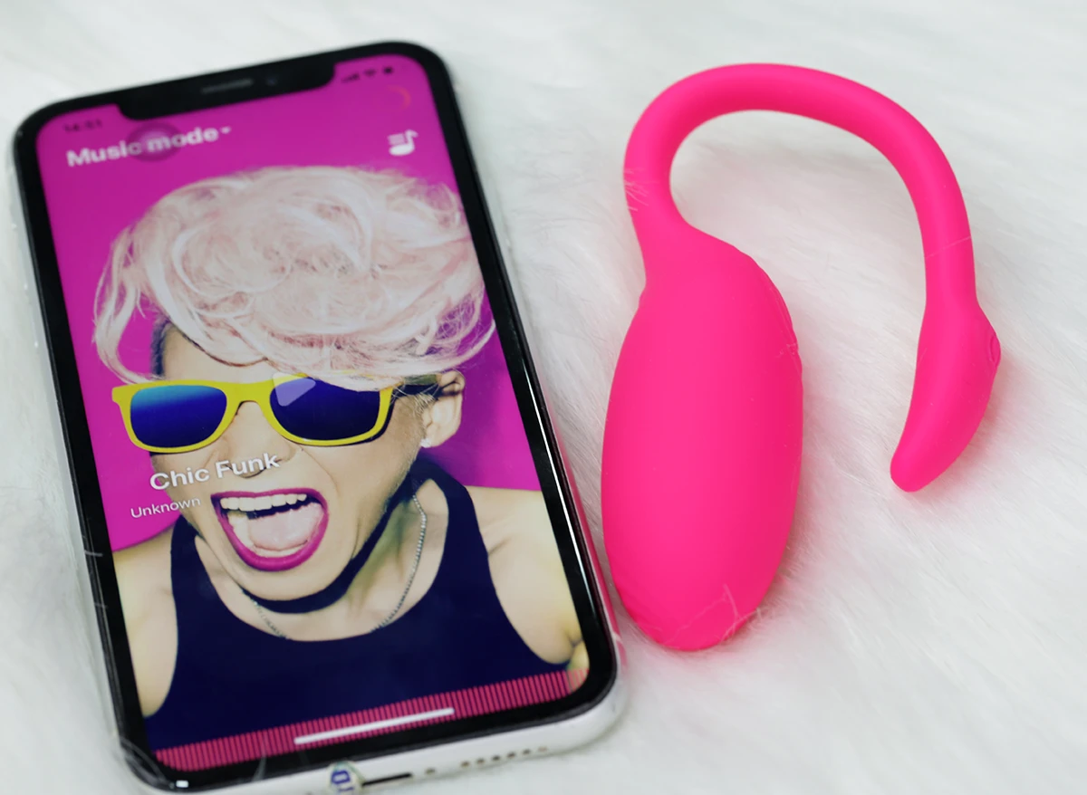 Trứng rung thiên nga Flamingo