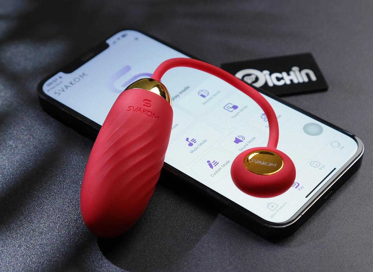 Svakom Ella Neo có vỏ bọc silicone mềm mịn và chống thấm nước cực tốt