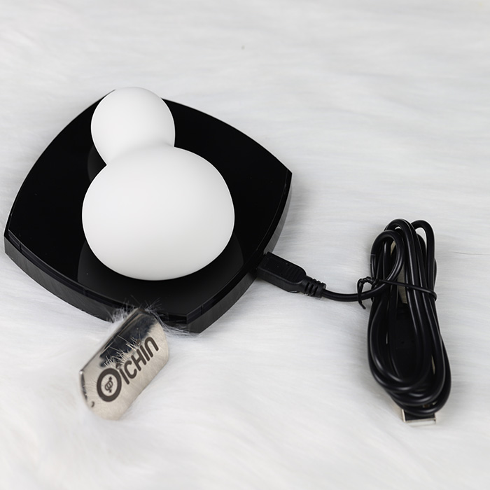 Tenga Iroha Yuki Daruma có cổng sạc USB tiện lợi