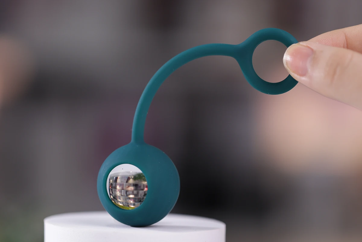 Chị em có thể tự sướng thủ công bằng loại một bi trước để dạo đầu