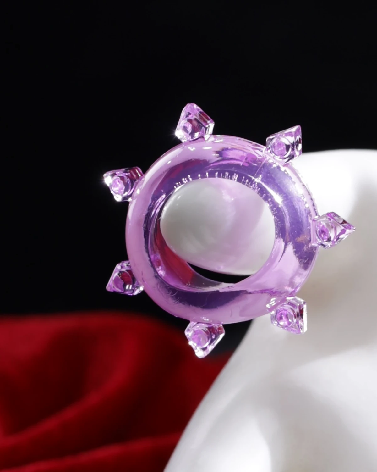 Vòng đeo cu đa góc cạnh