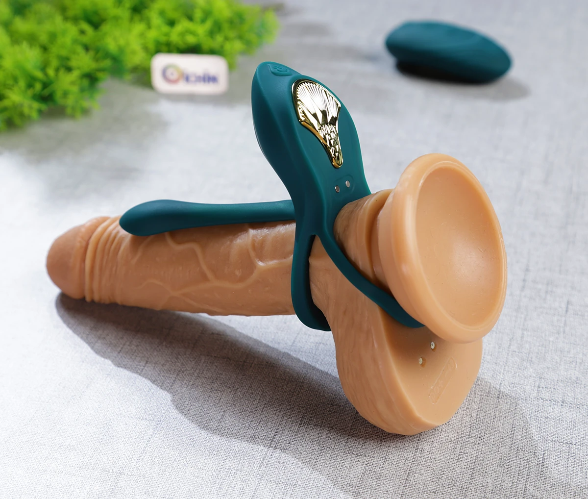 Vòng đeo dương vật Zalo Bayek rung mạnh điều khiển từ xa màu xanh